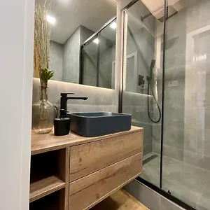 Luxusní Nově Zrekonstruovaný Apartmán 2kk - 47m2 - Centrum Ostrava